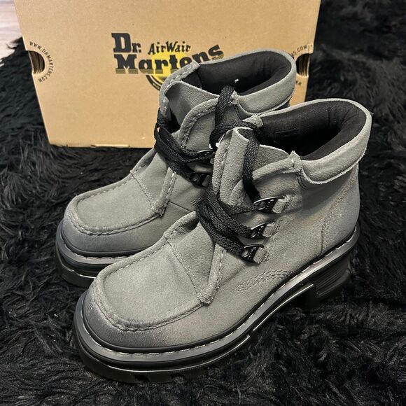 DR MARTENS CORRAN 3-EYE SUEDE HEELED BOOTS shoes women’s 7 new - Picture 1 of 9